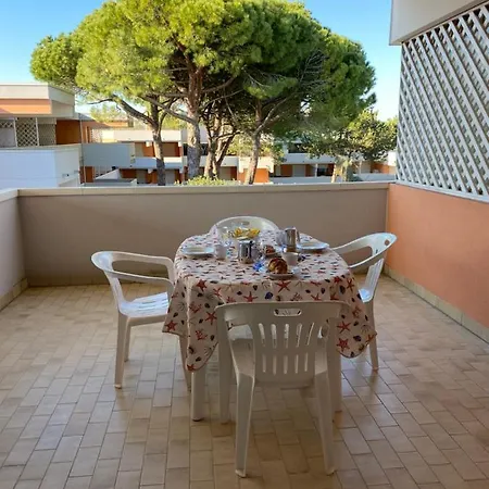 Casa Briciola - Fully Equipped, Garden And Pool Appartement Bibione