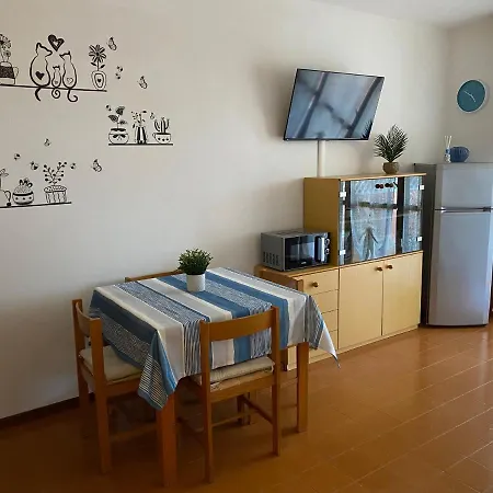 Casa Briciola - Fully Equipped, Garden And Pool Lejlighed